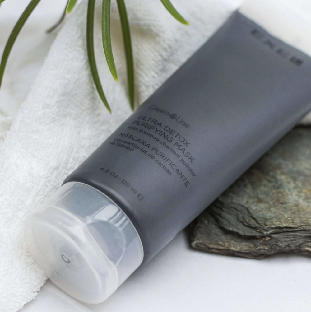 Mascara Purificante Con Particulas de Carbon De Bambu